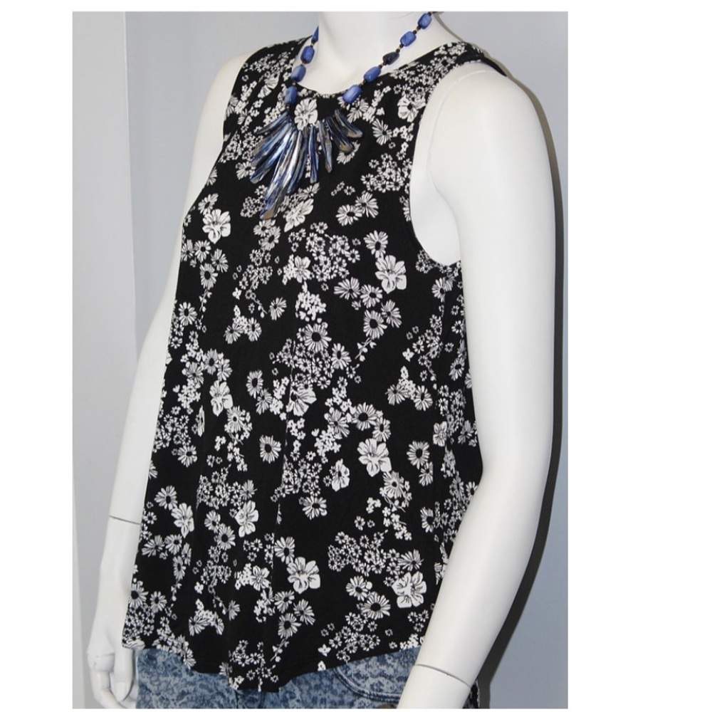 Old Navy Black and White Sleeveless Floral Tank Size Large - Picture 3 of 4